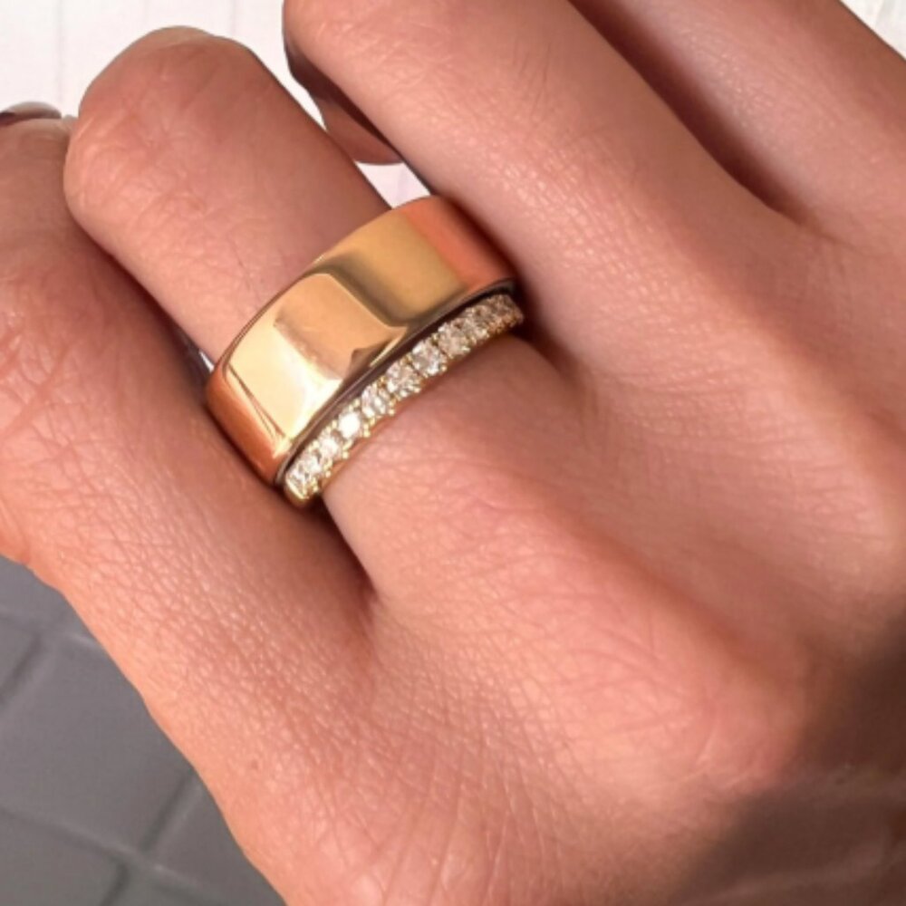 Oura Gold Smart Ring